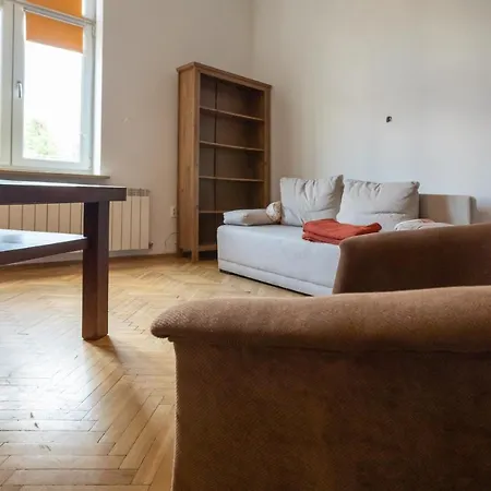 Appartement 6 Bedroom Apartment With 2 Bathrooms In Old Town! *